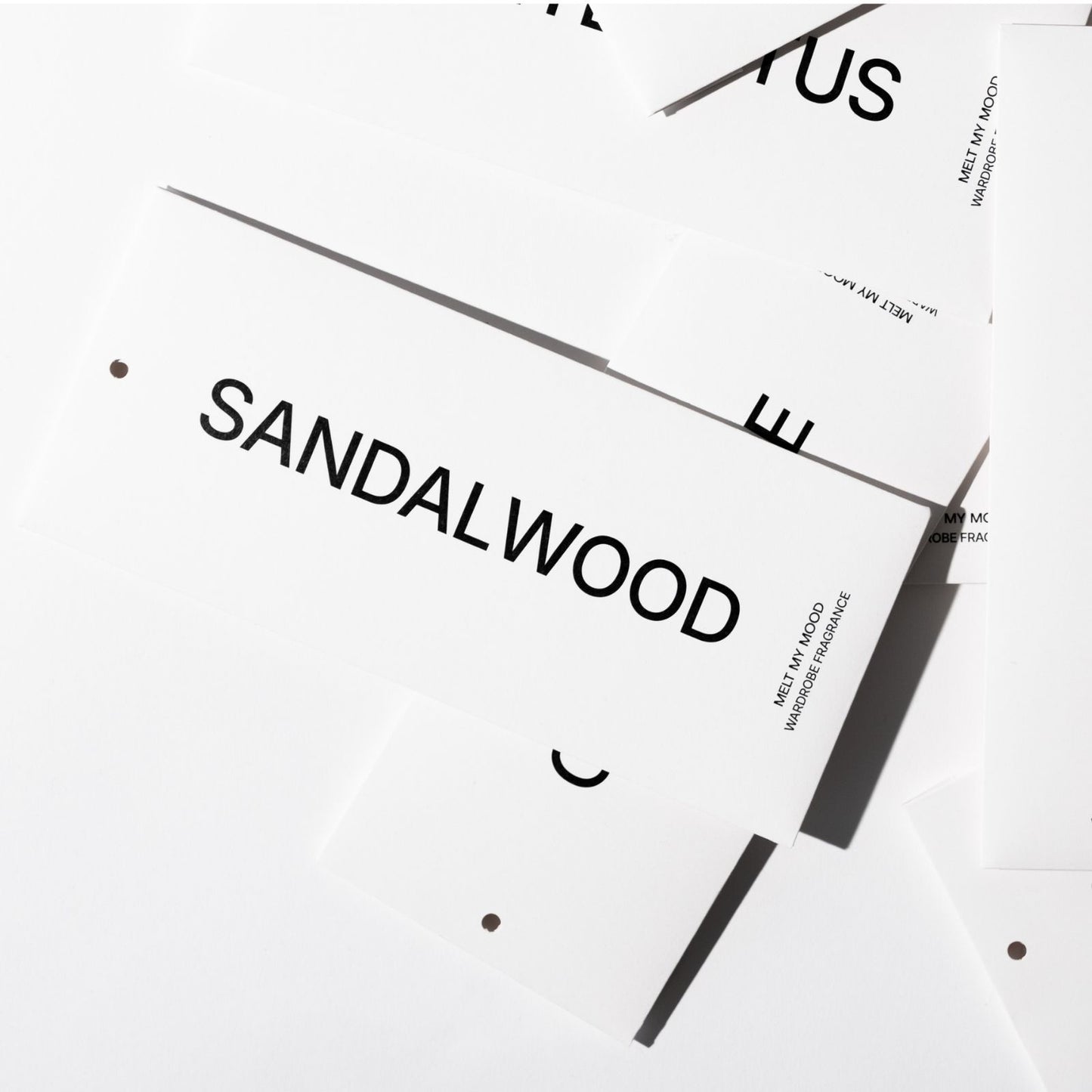 SANDALWOOD | GARDRÓBILLATOSÍTÓ